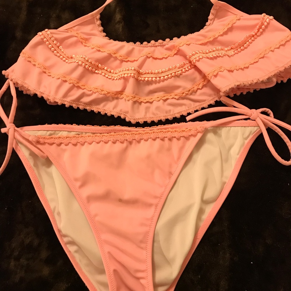 Victoria’s Secret bikini
